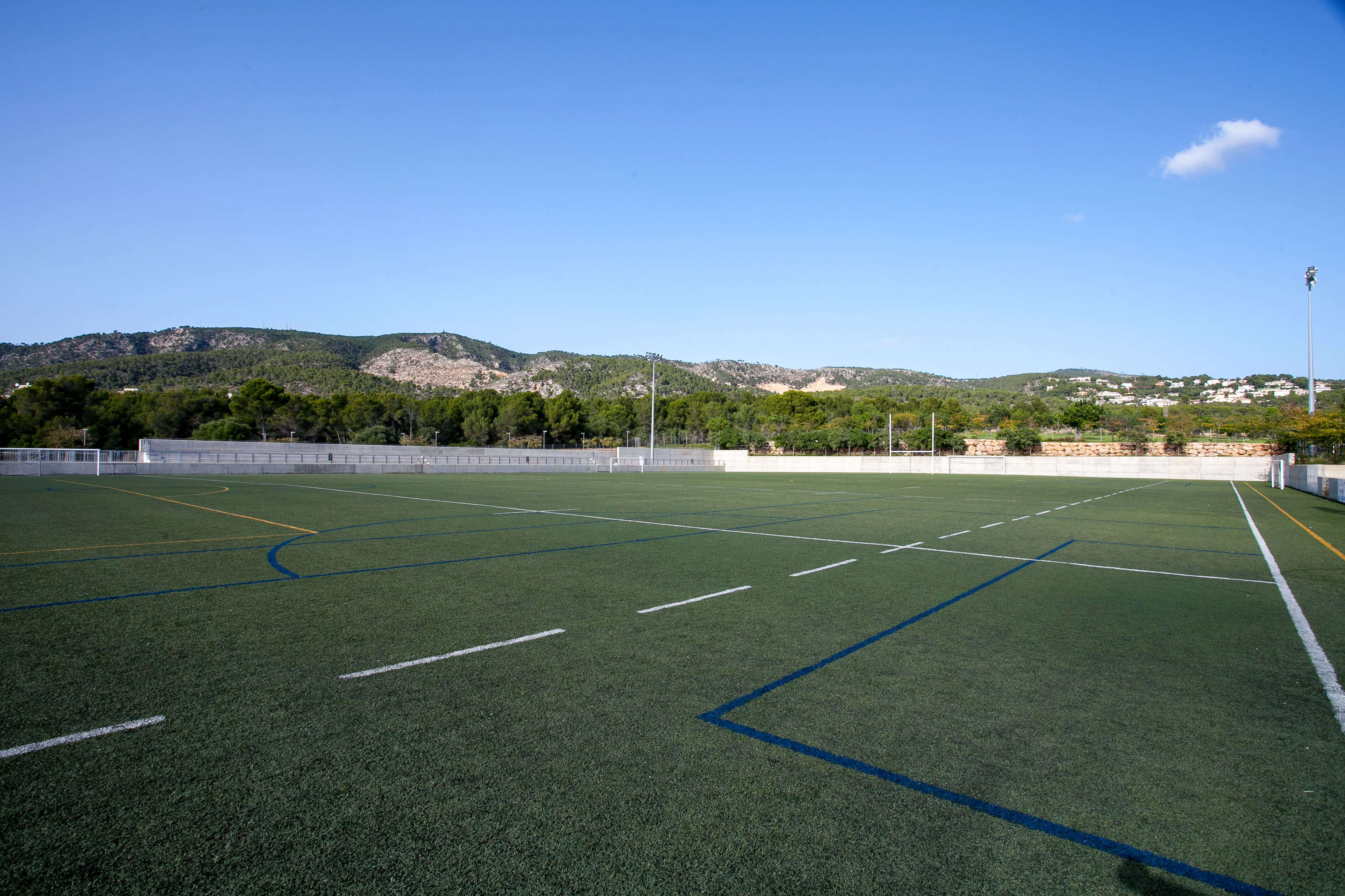 Piscina y campo de rugby de Son Caliu Calvià Mallorca